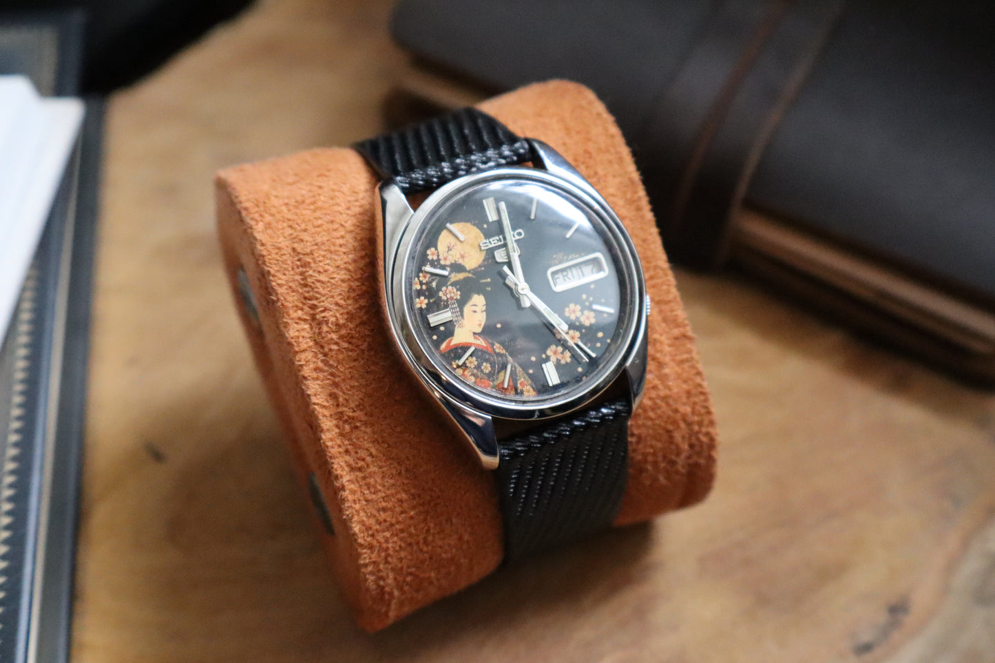 Seiko 5 Custom Geisha & Sakura Art Dial