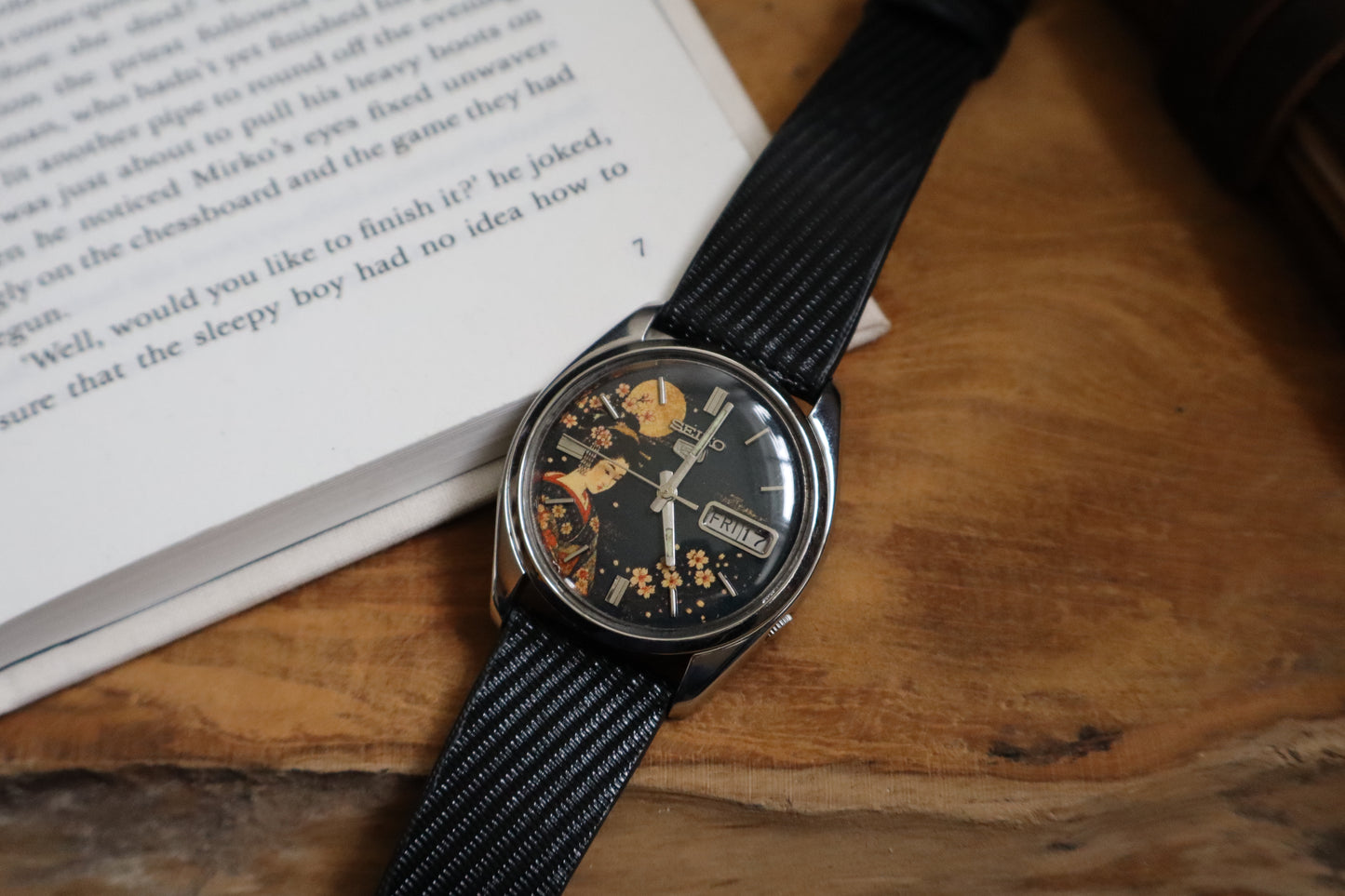 Seiko 5 Custom Geisha & Sakura Art Dial