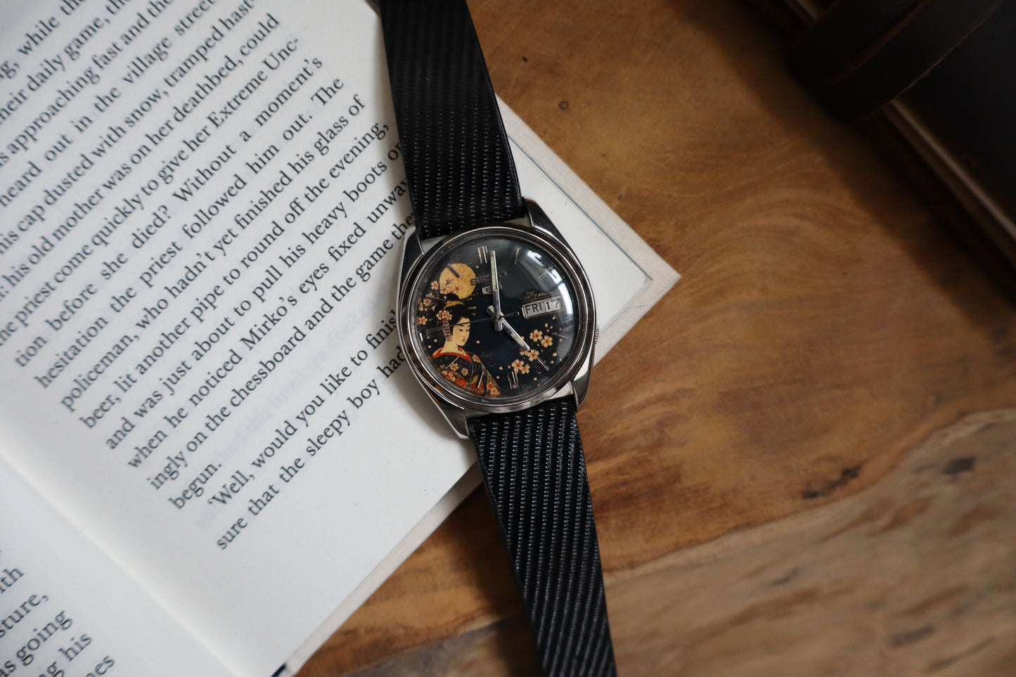 Seiko 5 Custom Geisha & Sakura Art Dial